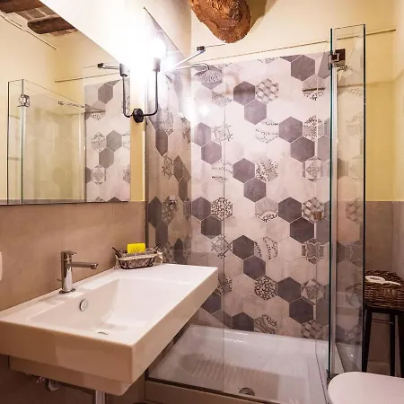 Le Cune, Grottino - Ac, Pool & Jacuzzi Palazzo (Ancona)